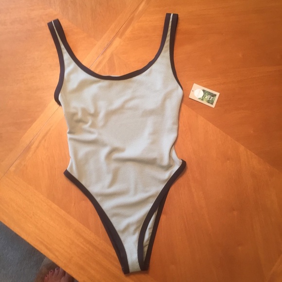 Eidon By Body Glove Tank Suit - Picture 4 of 7